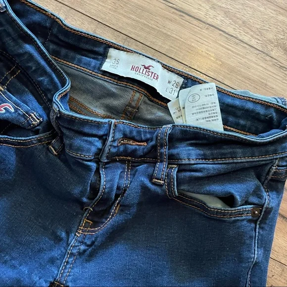 ❤️Hollister jeans 26/31❤️ - Picture 3 of 4